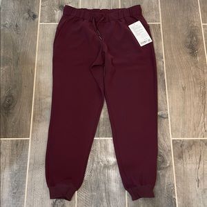 NWT Lululemon On The Fly Jogger